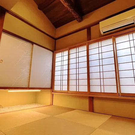 Tovin Cha: Convenient Three-Bedroom Near East Temple Station Kyoto Exterior photo