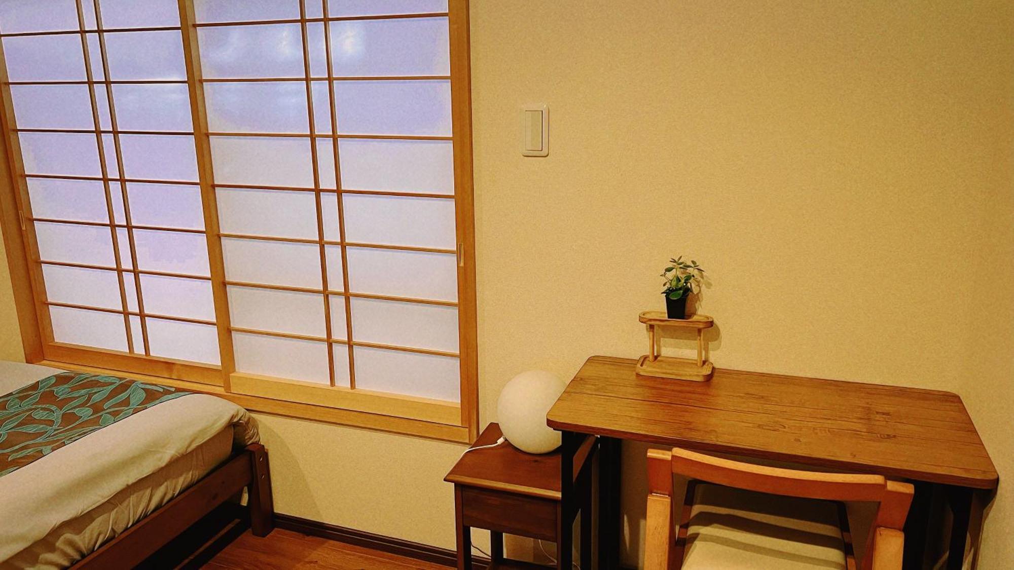 Tovin Cha: Convenient Three-bedroom Near East Temple Station *